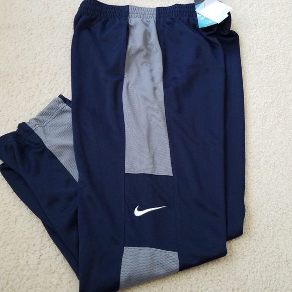Nike Dri Fit - Picture 2 of 2